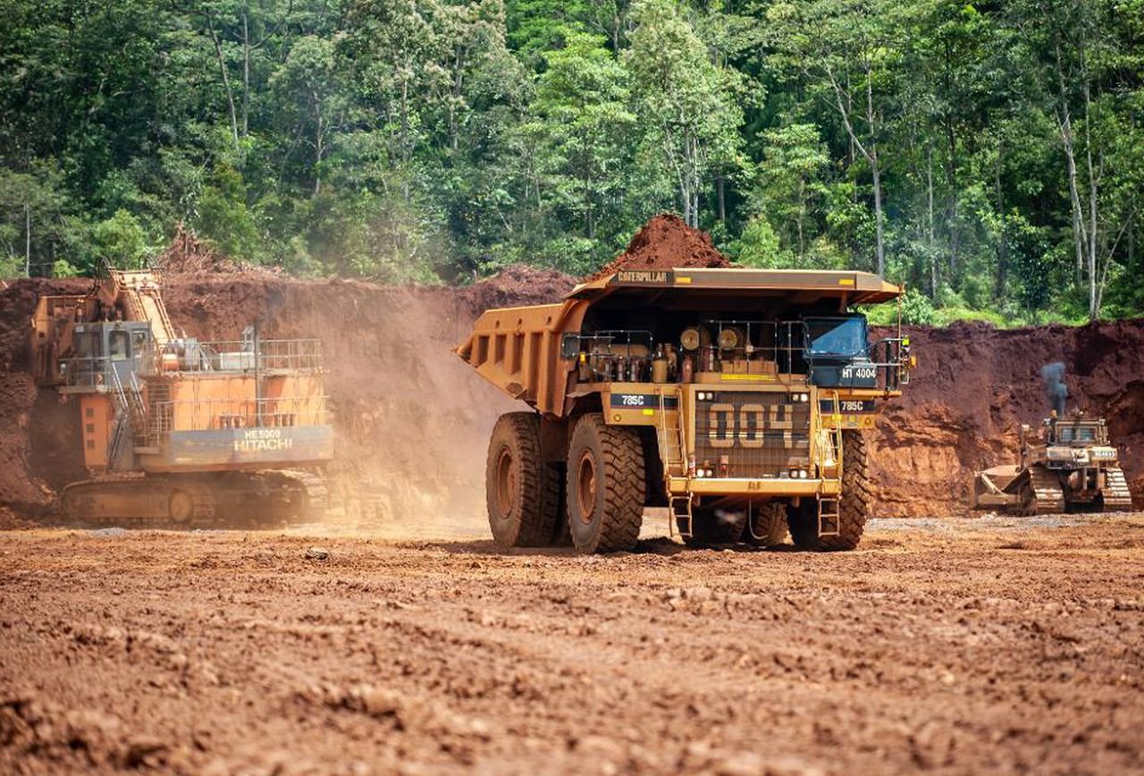 Indonesia to cut mining output, aim to stabilise commodity prices