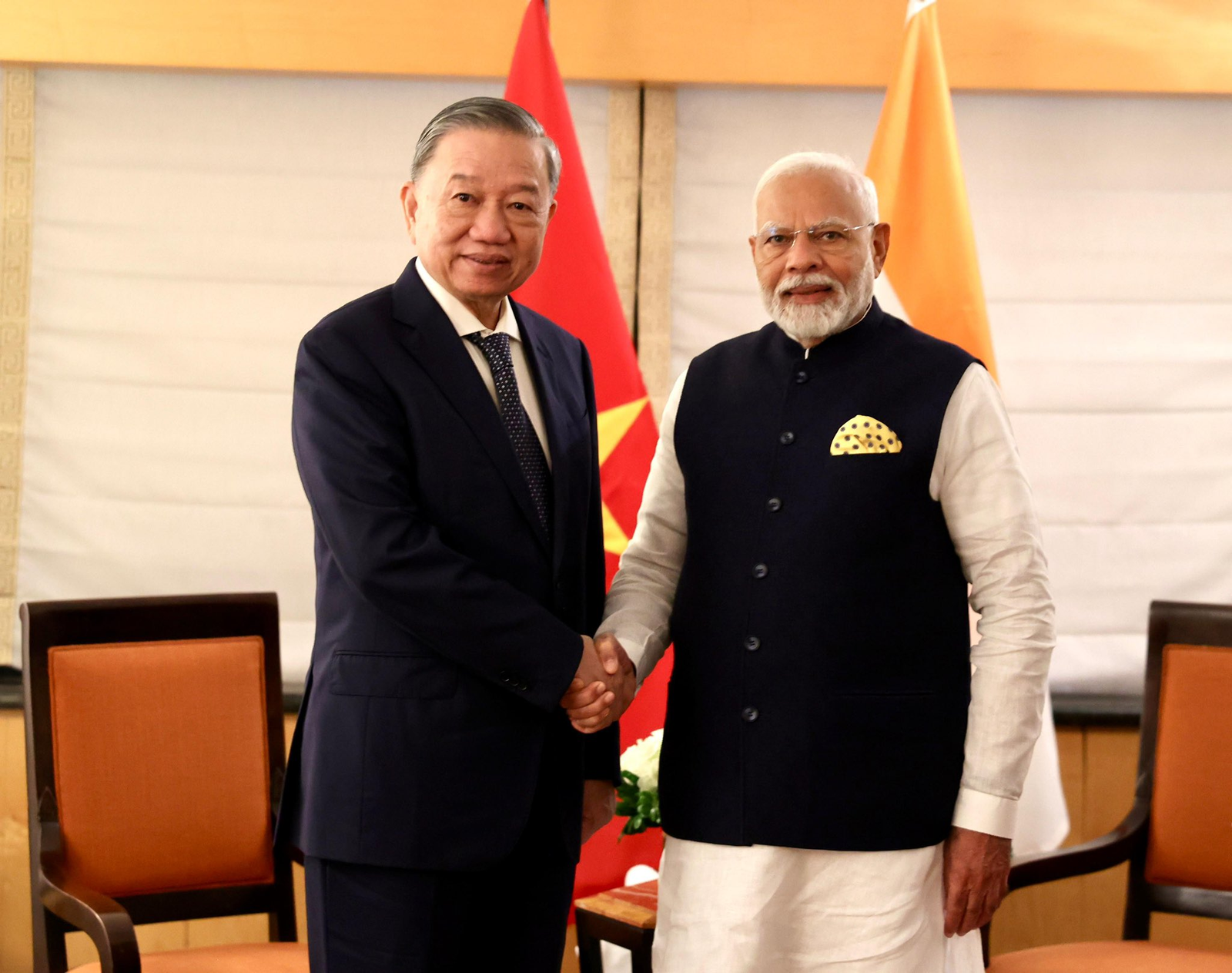 Indian Prime Minister Narendra Modi shakes hands with Vietnamese President Tô Lâm in New York, September 24, 2024. (Prime Minister’s Office via Wikimedia)