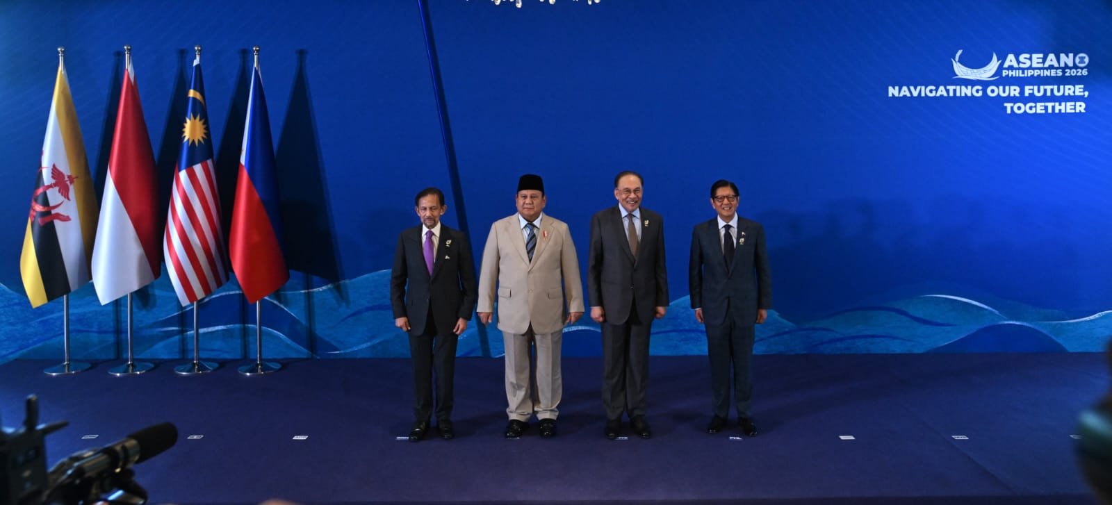 Forum of “underserved areas” meets on sidelines of ASEAN summit