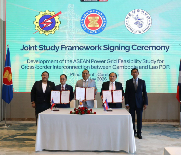 Officials from Lao PDR, Cambodia, and the ASEAN Centre for Energy gather for the signing of a Joint Study Framework to advance Cambodia–Lao PDR power interconnection in Phnom Penh, Cambodia, on May 25, 2026. (Lao News Agency)