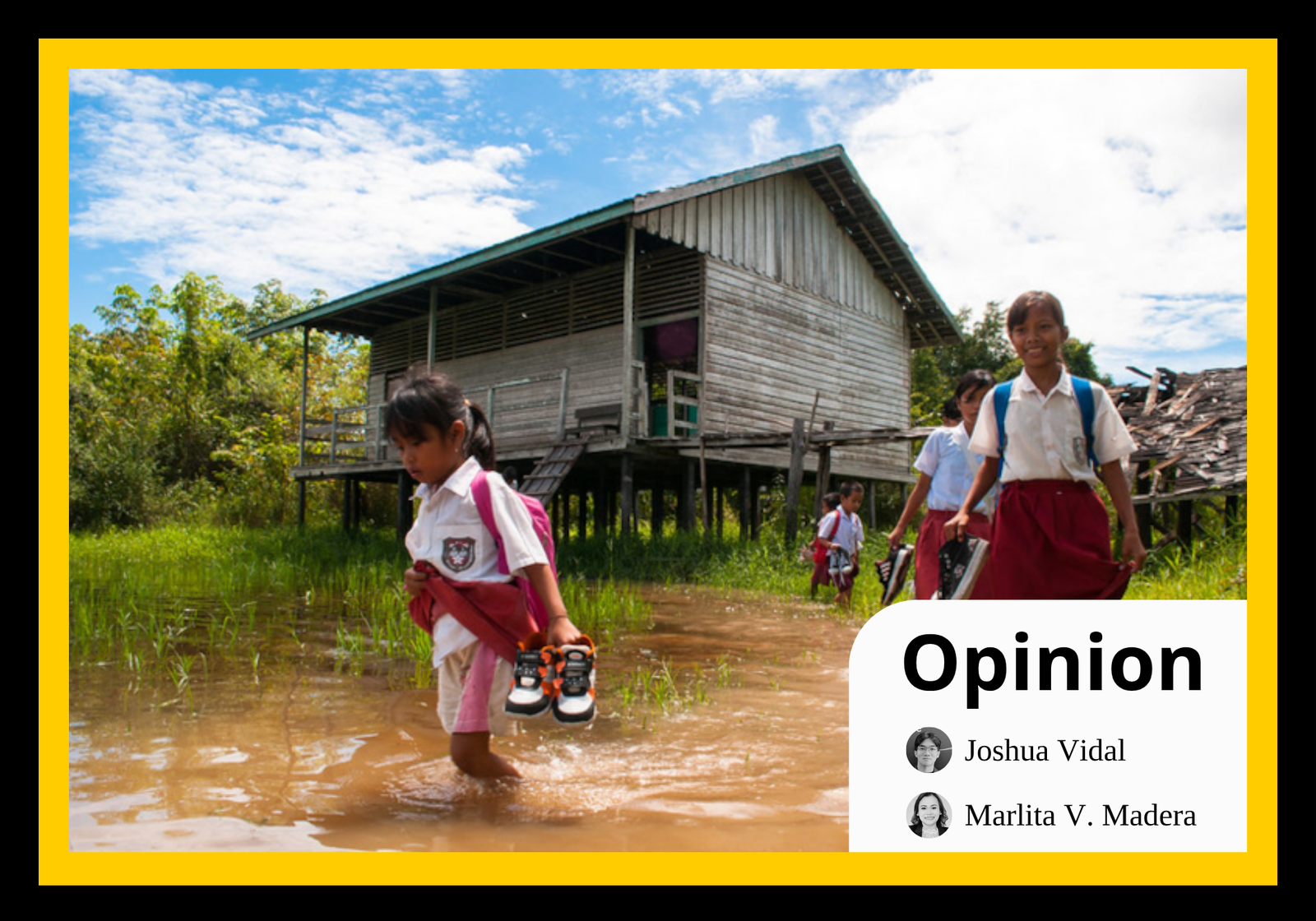 Children returning home from school during flooding in West Kalimantan, Indonesia. (CIFOR-ICRAF)