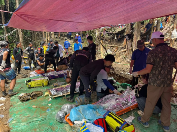 The scene nearby from the cave in Long Cheng District, Xaysomboun Province, where five individuals were trapped inside on May 30. (KPL)