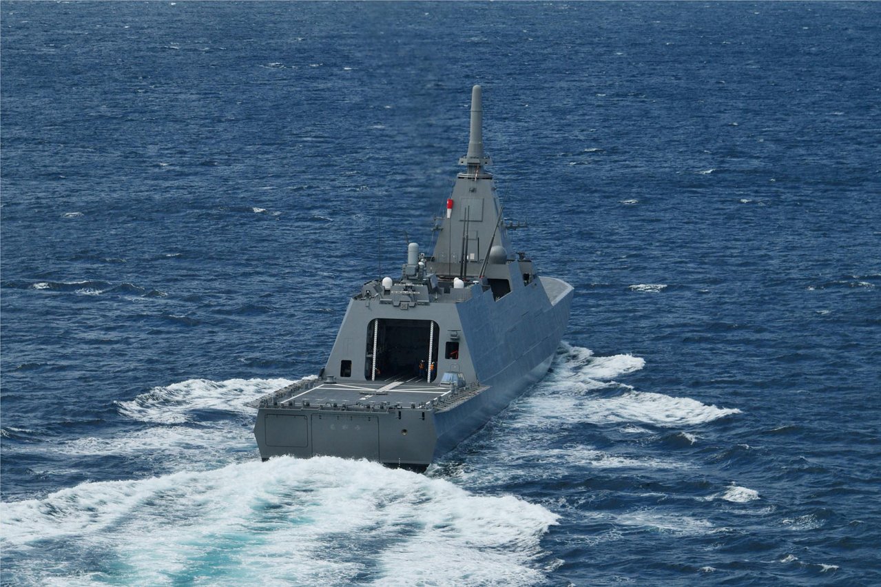 Japan’s first Mogami‑class multi‑purpose frigate, Mogami, showcased as part of its advanced naval capabilities, has been offered to Indonesia as a potential addition to strengthen maritime security and defense cooperation. (Japan Ministry of Defense)