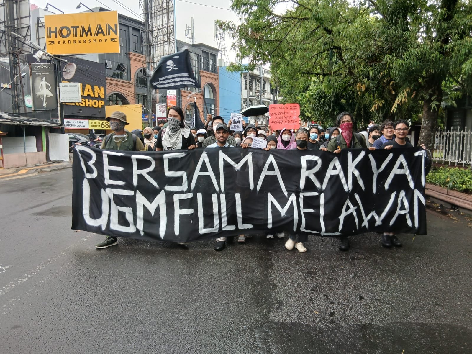 Hundreds protest in Yogyakarta Indonesia as criticism against government policies widen nationwide