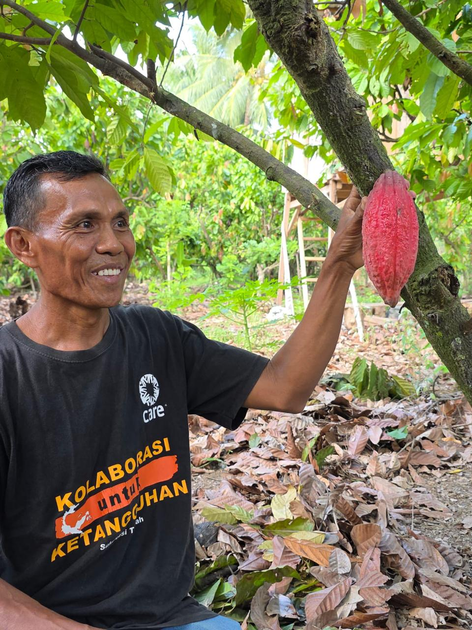 An Indonesian cocoa farmer. (Institut Français Indonesia)