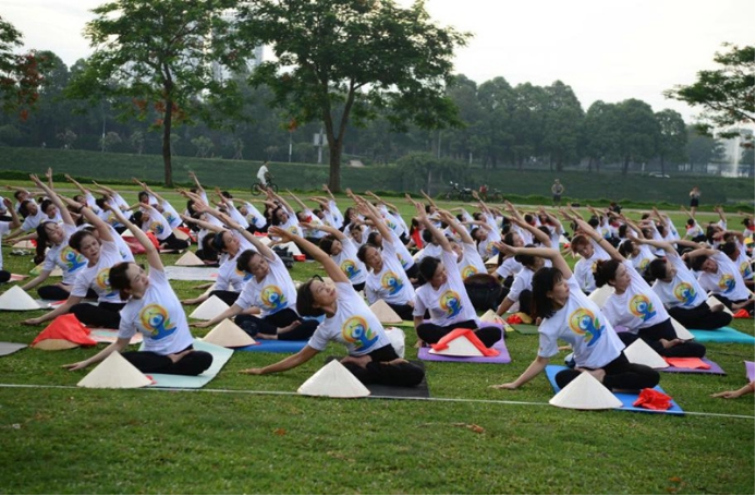 Participants gathered in a mass yoga event held in Hanoi on June 14, 2026 in the occasion of International Day of Yoga. (VTV.VN)
