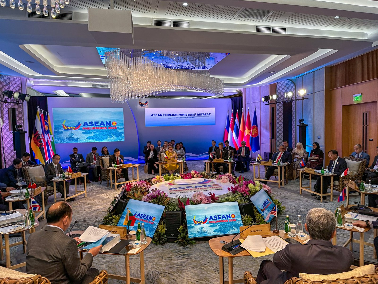 At the ASEAN Foreign Ministers’ Retreat in Cebu on Jan. 29, 2026, Ministers discussed priorities, regional tensions, Myanmar’s elections, the South China Sea Code of Conduct, and Gaza. (Wisma Putra)