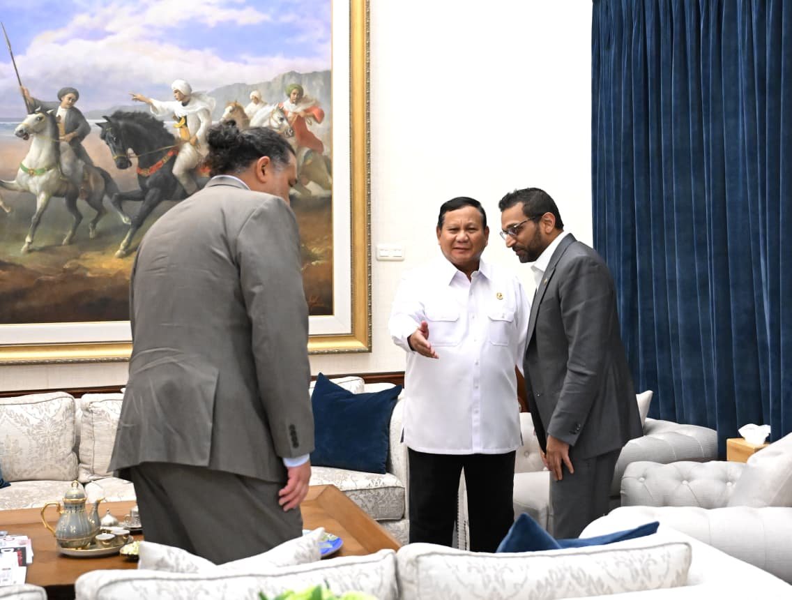 President Prabowo Subianto welcomes FBI Director Kash Patel during a courtesy visit in Jakarta, on July 22 2026, including efforts to repatriate Indonesian cultural artefacts smuggled abroad. (Presiden Republik Indonesia)