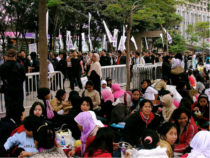 Indonesian workers gathered in Hong Kong. (Flying Toasters/Wikimedia)