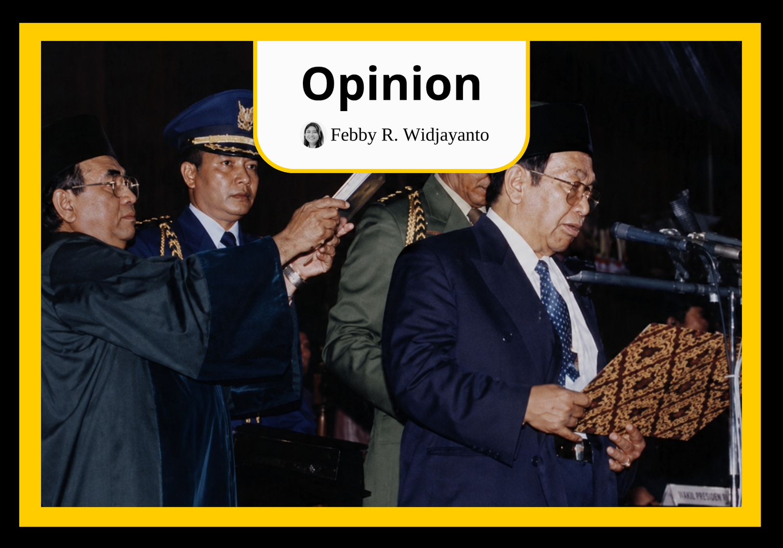 Inauguration of Abdurrahman Wahid on 20 October 1999, under whom the first two of Indonesia’s four constitutional amendments took place. (Wikimedia)