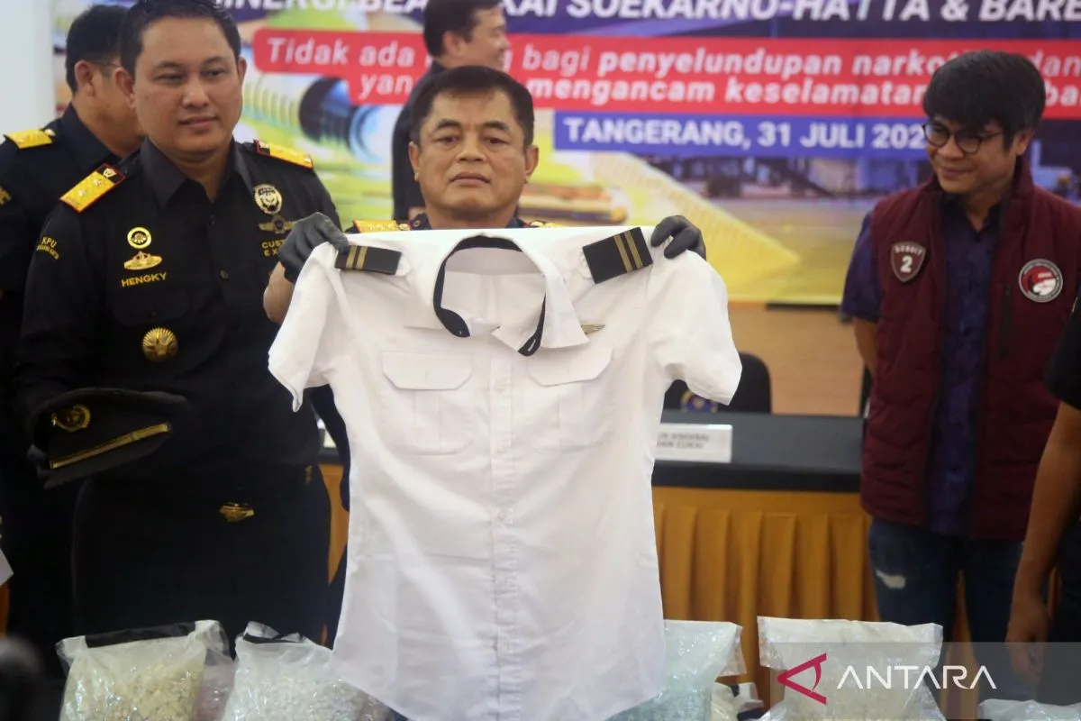Indonesia Foils Malaysian Pilot’s Drug Smuggling Attempt, 70,000 Ecstasy Pills Found