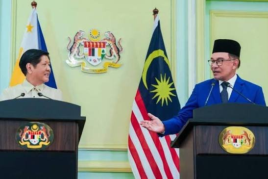 President Ferdinand R. Marcos Jr and Malaysian Prime Minister Anwar Ibrahim during bilateral meeting to convene the next Philippines-Malaysia Joint Commission Meeting on July 27, 2023. (PNA)
