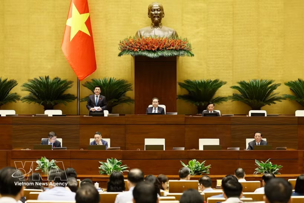 Vietnamese lawmakers attend a National Assembly session in Hanoi. (Vietnam News Agency)