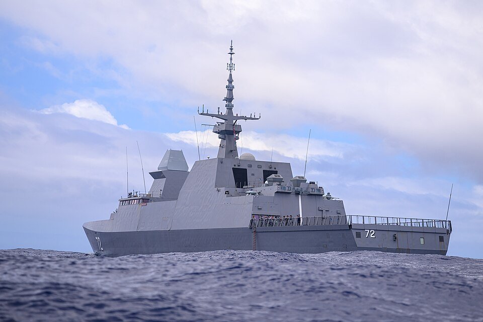 Singaporean Formidable-class RSS Stalwart sails during a multinational maritime exercise in the Pacific. (Wikimedia)